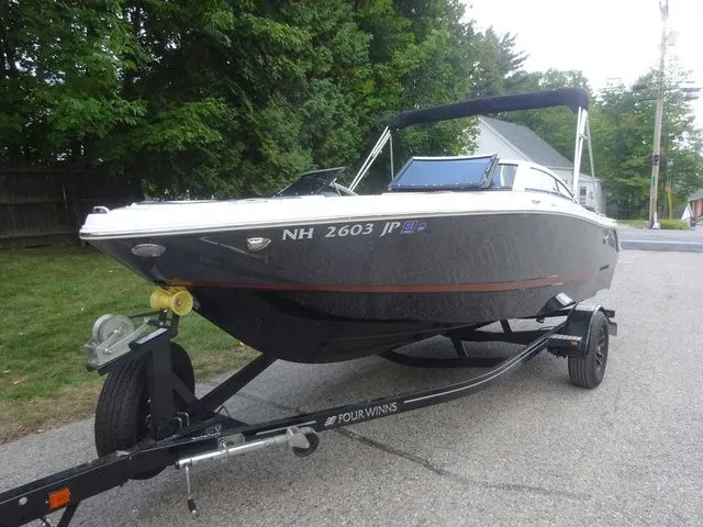 Slide: The Image of Four Winns 190 Horizon 2022 - 4