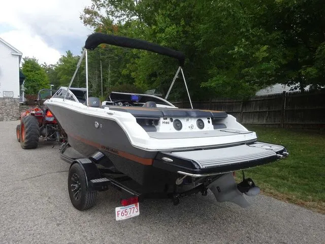 Slide: The Image of Four Winns 190 Horizon 2022 - 5