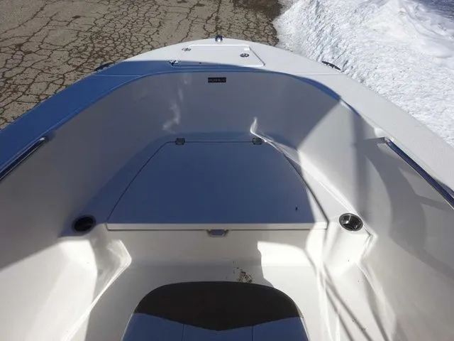 Slide: The Image of Robalo R180 Center Console 2019 - 7