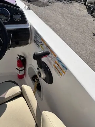 Slide: The Image of Hurricane SS192 RL DECK 2020 - 13