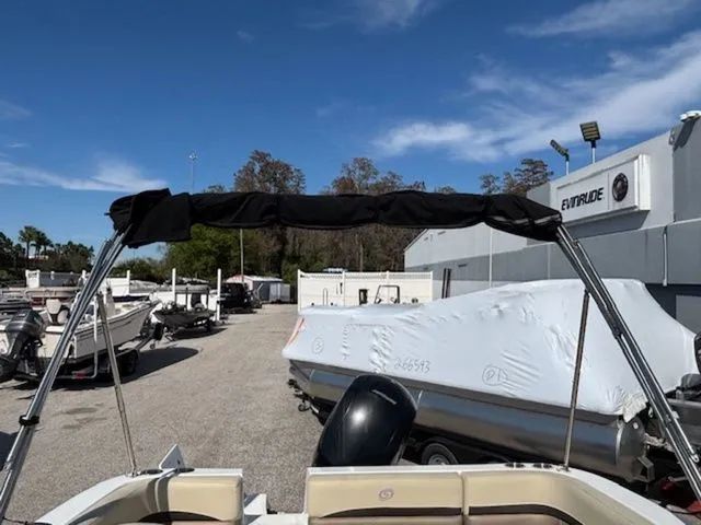 Slide: The Image of Hurricane SS192 RL DECK 2020 - 14