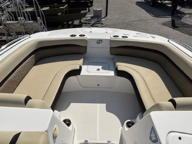 Slide: The Image of Hurricane SS192 RL DECK 2020 - 8