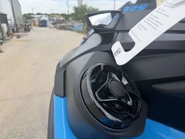 Slide: The Image of Sea-Doo RXT-X 2026 - 11