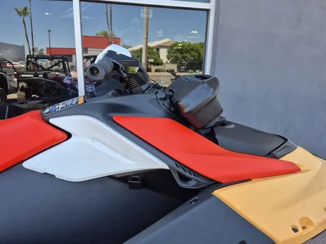 Slide: The Image of Sea-Doo Spark for 3 2026 - 10