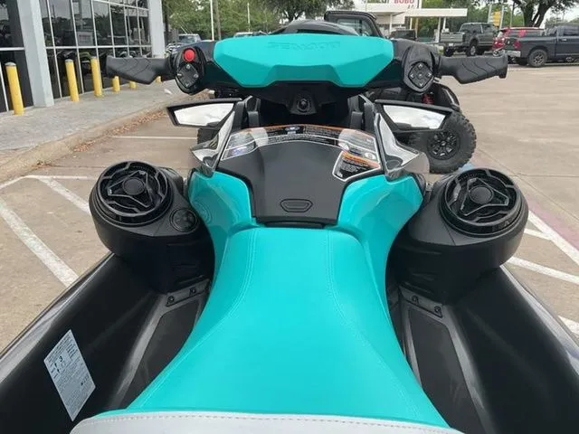 Slide: The Image of Sea-Doo GTR 230 2026 - 10