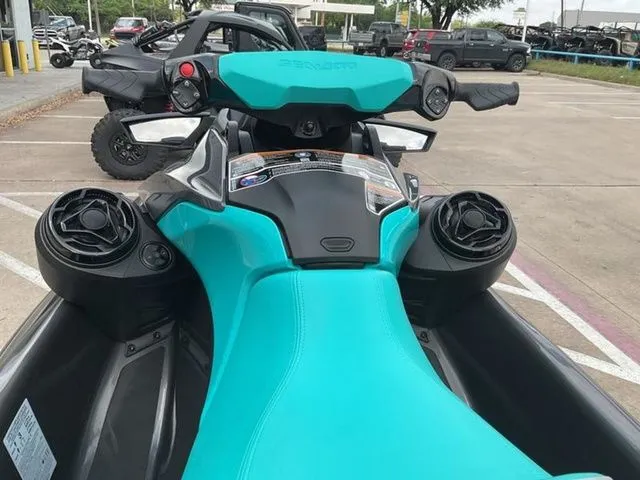 Slide: The Image of Sea-Doo GTR 230 2026 - 13