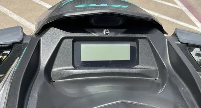Slide: The Image of Sea-Doo GTR 230 2026 - 19