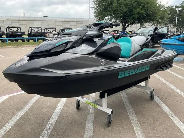 Slide: The Image of Sea-Doo GTR 230 2026 - 7