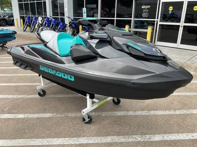 Slide: The Image of Sea-Doo GTR 230 2026 - 9