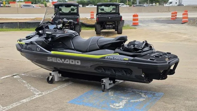 Slide: The Image of Sea-Doo Explorer Pro 2026 - 10