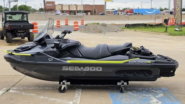 Slide: The Image of Sea-Doo Explorer Pro 2026 - 9