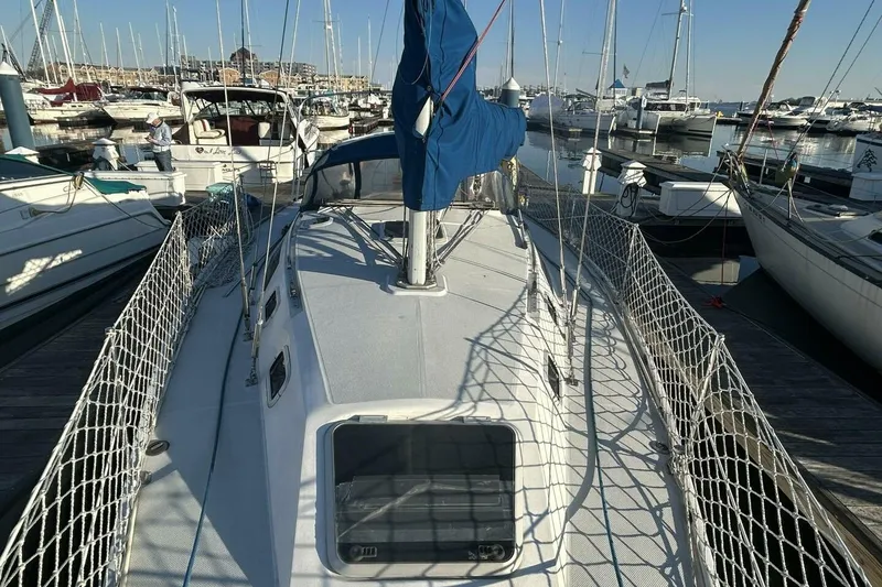 Slide: The Image of 1995 Catalina 320 - 54
