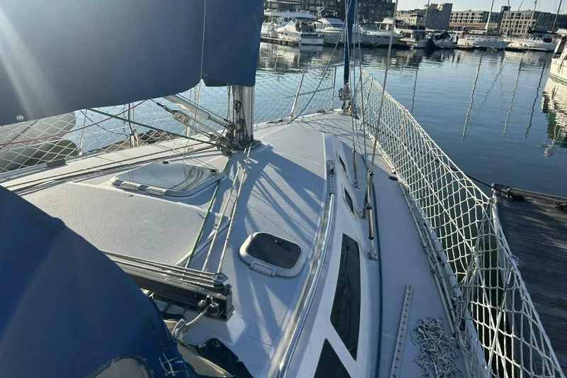 Slide: The Image of 1995 Catalina 320 - 55