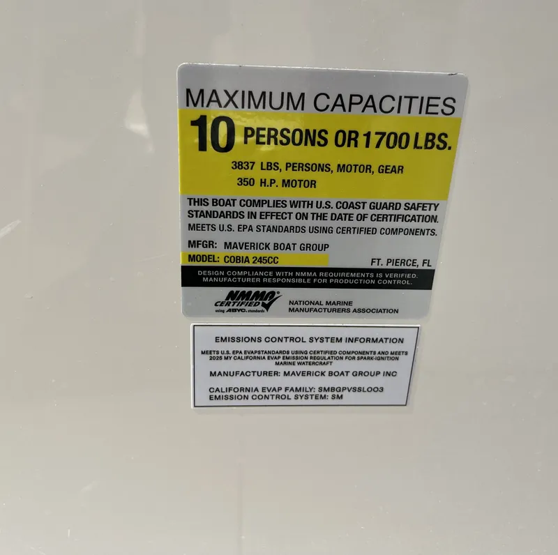 Slide: The Image of Cobia 245 Center Console 2026 - 32