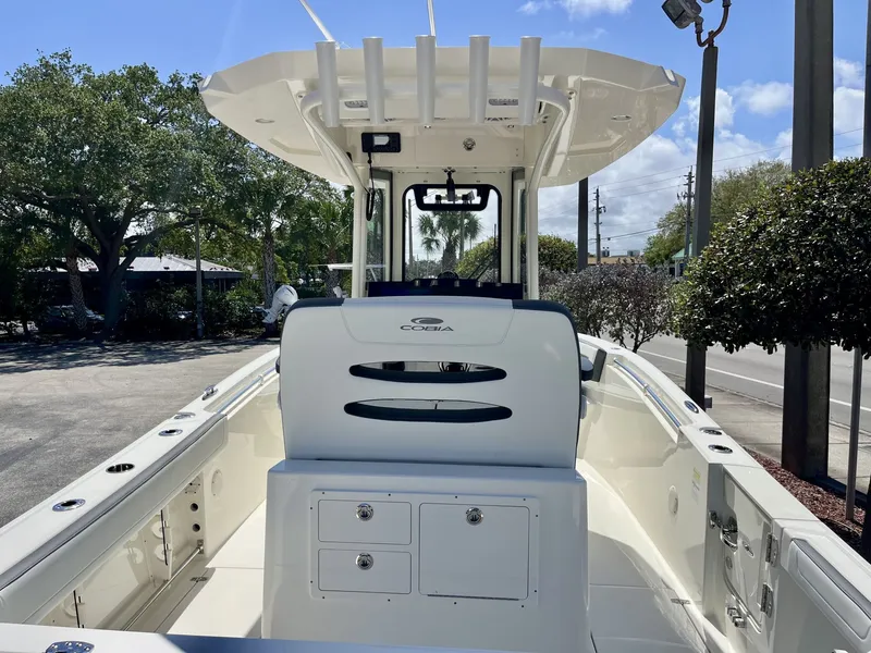 Slide: The Image of Cobia 245 Center Console 2026 - 10