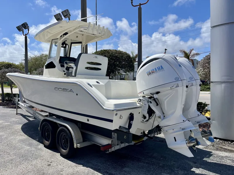 Slide: The Image of Cobia 245 Center Console 2026 - 4