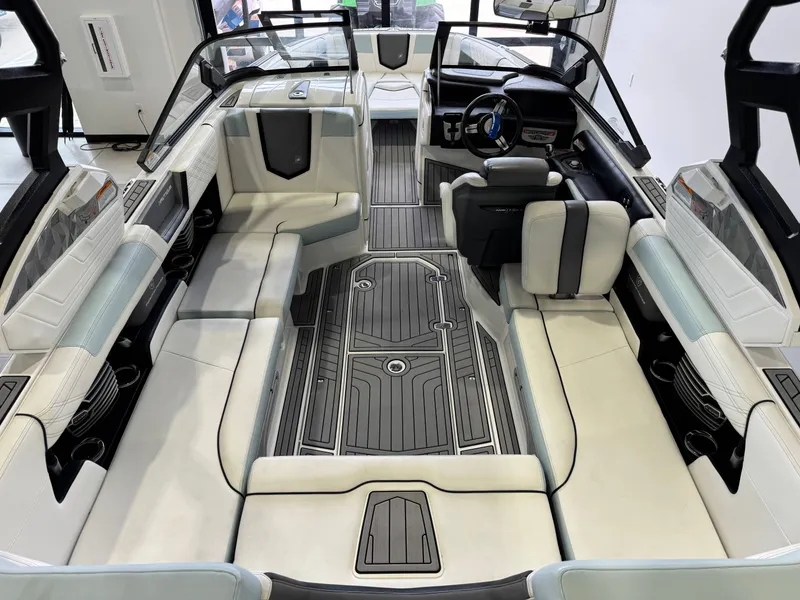 Slide: The Image of Nautique Super Air Nautique G23 2019 - 11