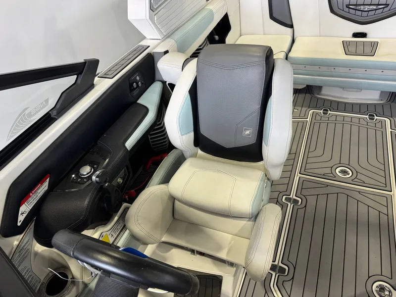 Slide: The Image of Nautique Super Air Nautique G23 2019 - 19