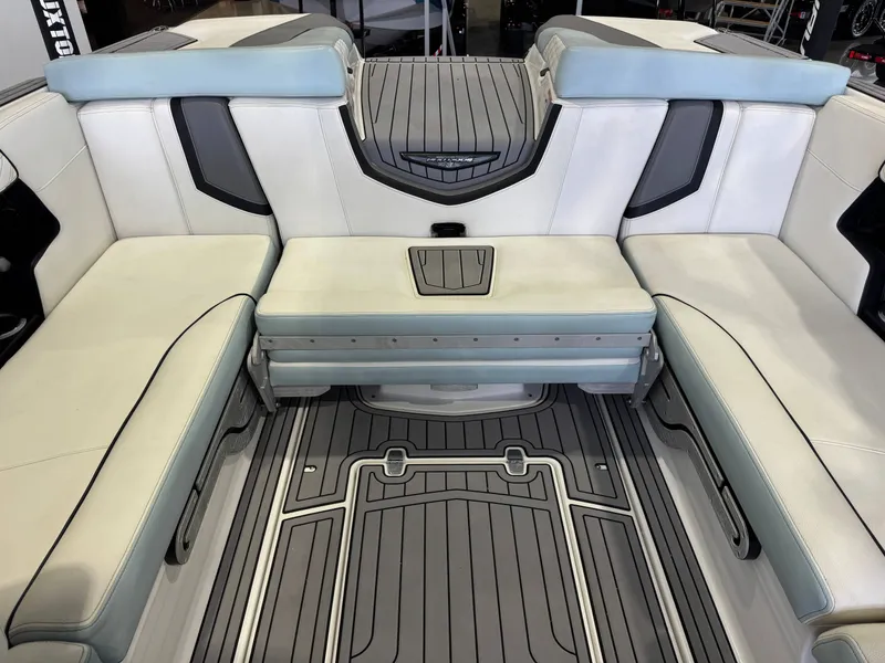 Slide: The Image of Nautique Super Air Nautique G23 2019 - 25