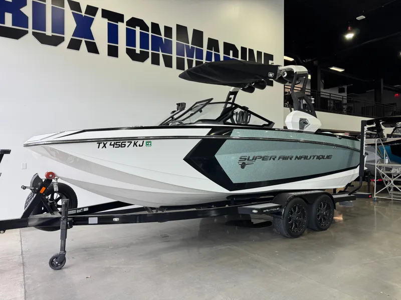 Slide: The Image of Nautique Super Air Nautique G23 2019 - 3