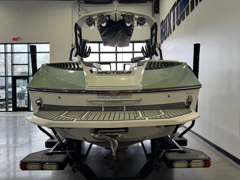 Slide: The Image of Nautique Super Air Nautique G23 2019 - 6