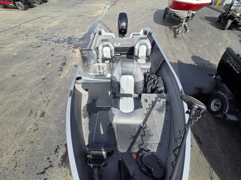 Slide: The Image of Crestliner 1600 Vision 2018 - 16