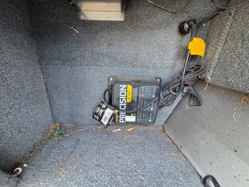 Slide: The Image of Crestliner 1600 Vision 2018 - 26