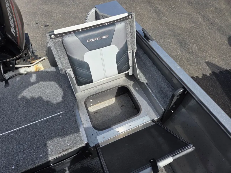 Slide: The Image of Crestliner 1600 Vision 2018 - 30