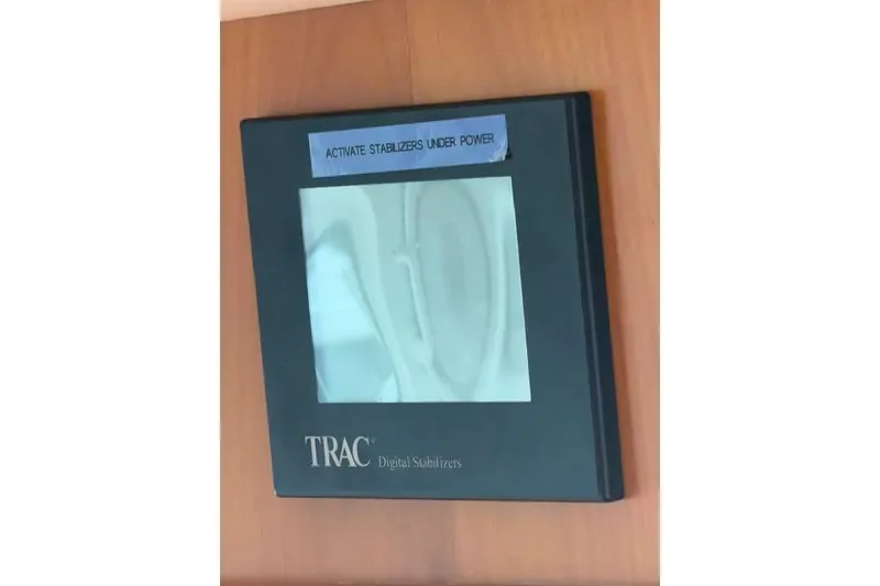 Slide: The Image of TRAC digital stabilizers panel on 2005 Kadey-Krogen 44 yacht. - 49