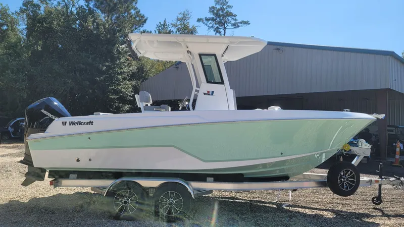 Slide: The Image of Wellcraft 223 Fisherman 2026 - 4