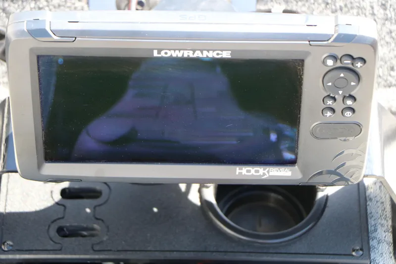 Slide: The Image of Lowrance Hook Reveal fish finder on 2020 Tracker Pro Team 175 TXW Tournament Edition. - 24