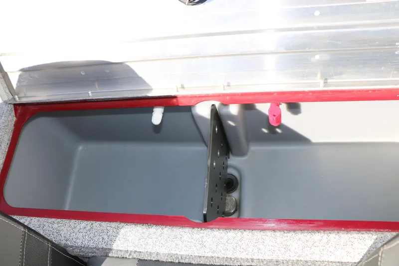 Slide: The Image of Livewell compartment in 2020 Tracker Pro Team 175 TXW Tournament Edition boat. - 30