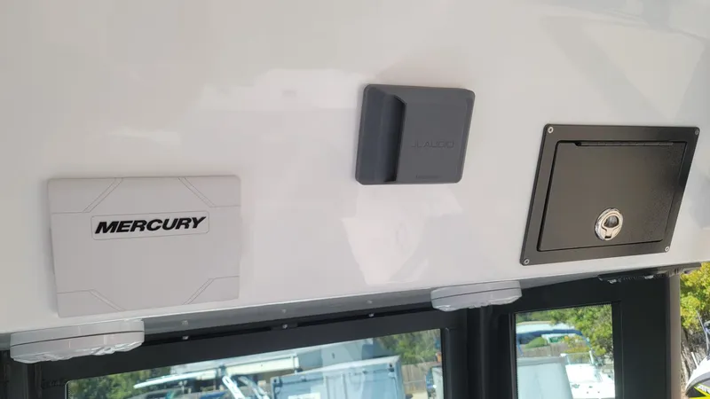 Slide: The Image of Wellcraft 223 Fisherman 2026 - 12