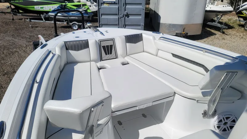 Slide: The Image of Wellcraft 223 Fisherman 2026 - 14