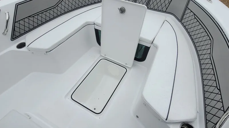 Slide: The Image of Wellcraft 202 Fisherman 2026 - 13