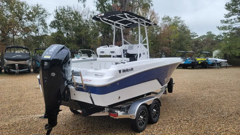 Slide: The Image of Wellcraft 202 Fisherman 2026 - 5