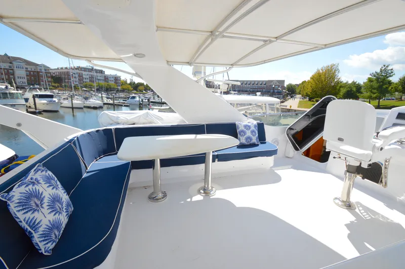 Slide: The Image of Hatteras 64 Motor Yacht 2006 - 48