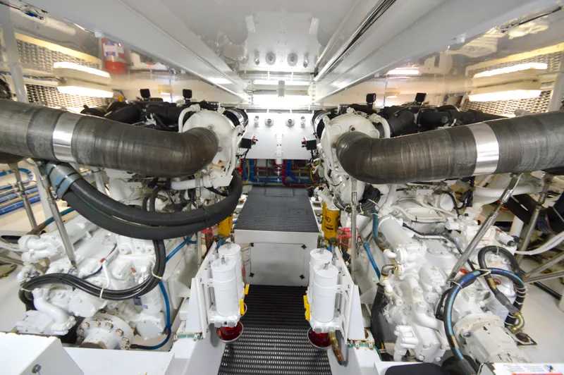 Slide: The Image of Hatteras 64 Motor Yacht 2006 - 65