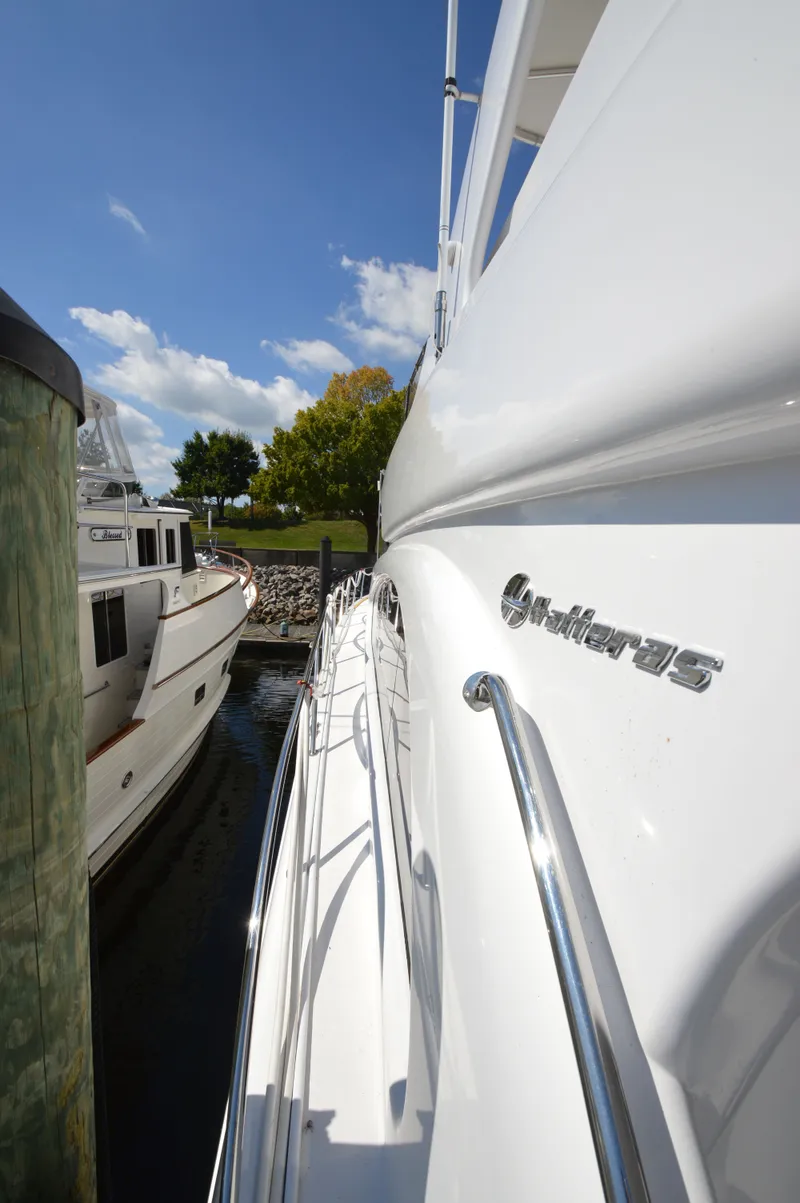 Slide: The Image of Hatteras 64 Motor Yacht 2006 - 73