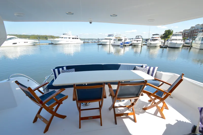 Slide: The Image of Hatteras 64 Motor Yacht 2006 - 8