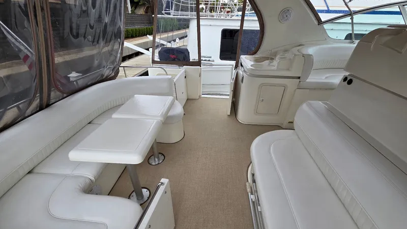 Slide: The Image of Interior of 2000 Cruisers Yachts 4450 Express Motoryacht. - 12