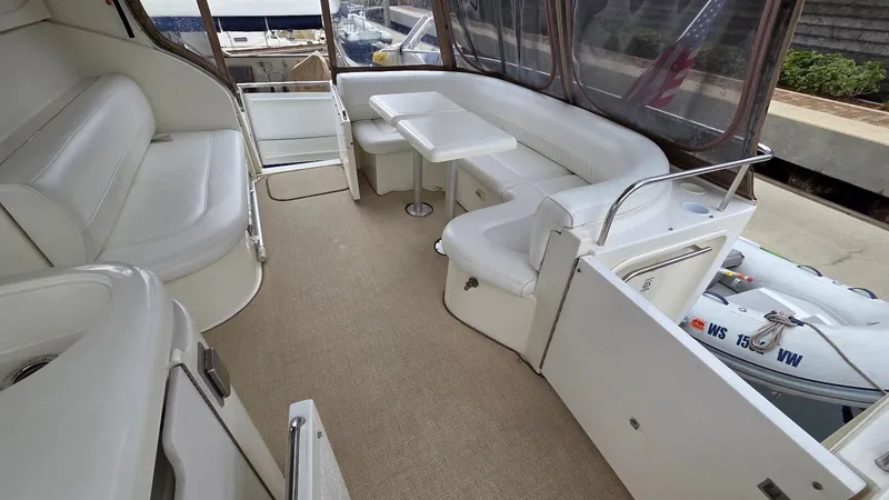 Slide: The Image of Interior of 2000 Cruisers Yachts 4450 Express Motoryacht. - 13