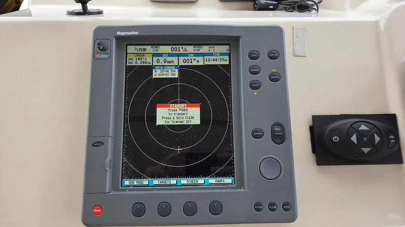Slide: The Image of Raymarine radar on 2000 Cruisers Yachts 4450 Express Motoryacht. - 20