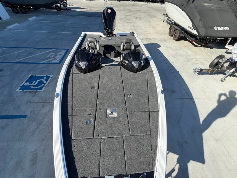 Slide: The Image of Lund Pro-V 1875 Bass w/ 200HP Mercury Pro XS! 2026 - 13