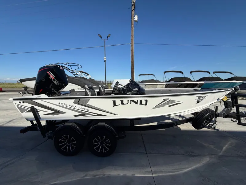 Slide: The Image of Lund Pro-V 1875 Bass w/ 200HP Mercury Pro XS! 2026 - 3