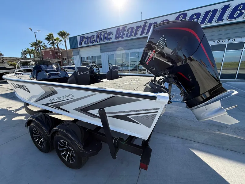 Slide: The Image of Lund Pro-V 1875 Bass w/ 200HP Mercury Pro XS! 2026 - 6