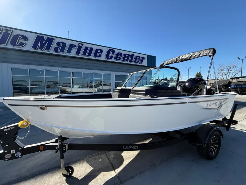 Slide: The Image of Lund Explorer 1800 Sport w/ 115HP Mercury! 2026 - 10