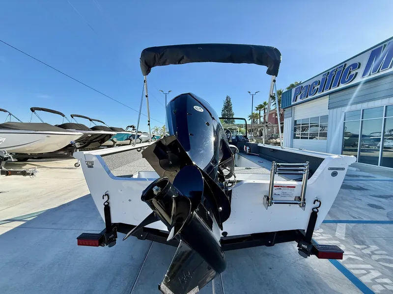 Slide: The Image of Lund Explorer 1800 Sport w/ 115HP Mercury! 2026 - 11