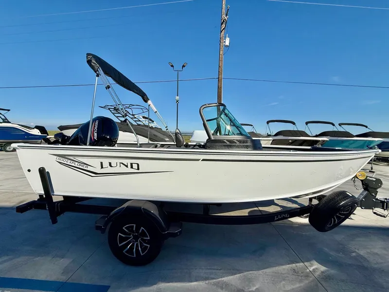 Slide: The Image of Lund Explorer 1800 Sport w/ 115HP Mercury! 2026 - 4
