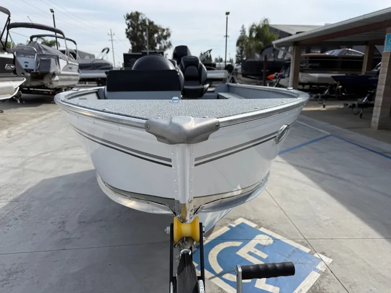 Slide: The Image of Lund 1400 Fury SS w/ 30HP Mercury 2026 - 3